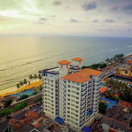 Global Towers Hotel & Apartments Коломбо Экстерьер фото