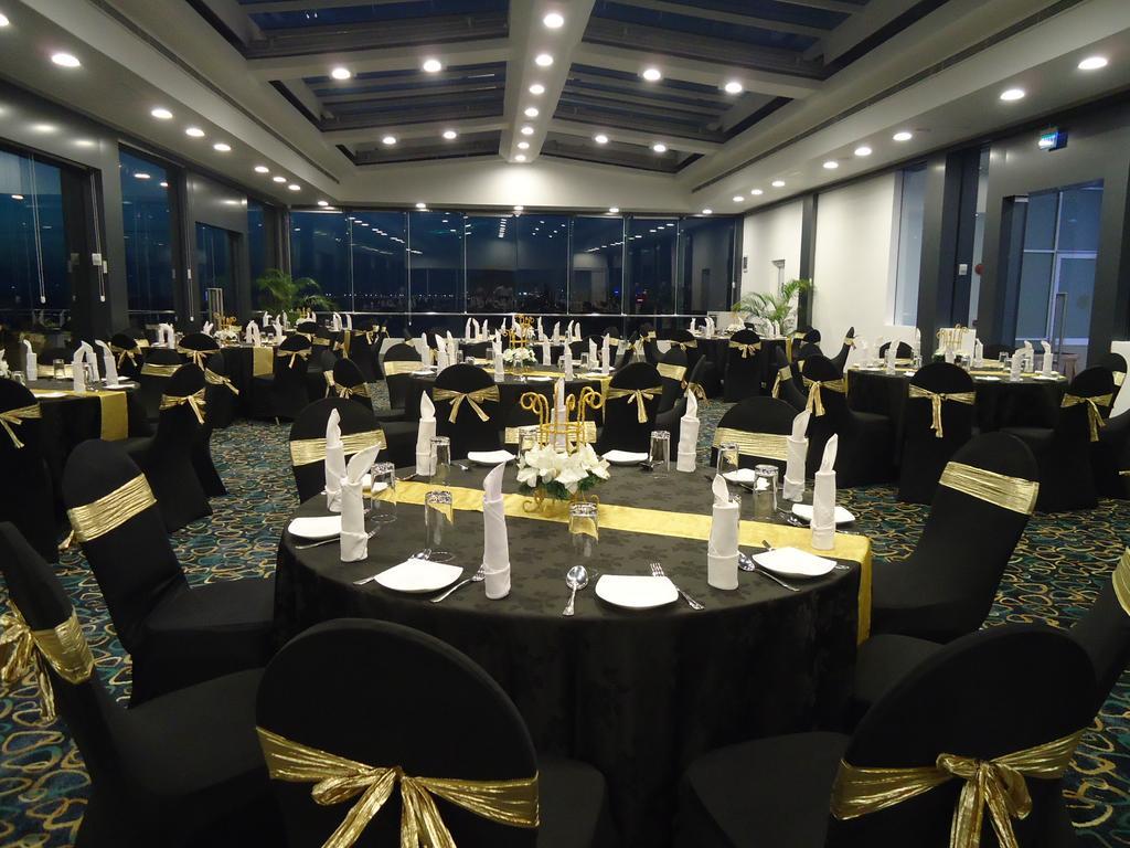 Global Towers Hotel & Apartments Коломбо Экстерьер фото