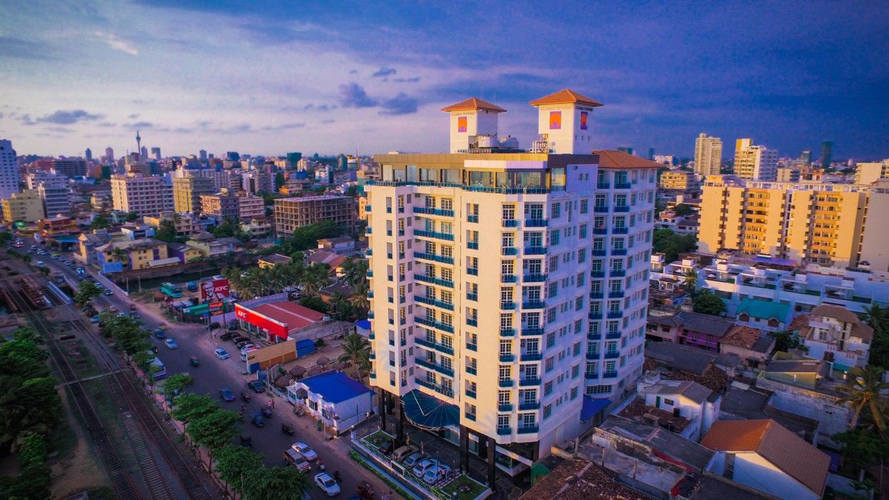 Global Towers Hotel & Apartments Коломбо Экстерьер фото