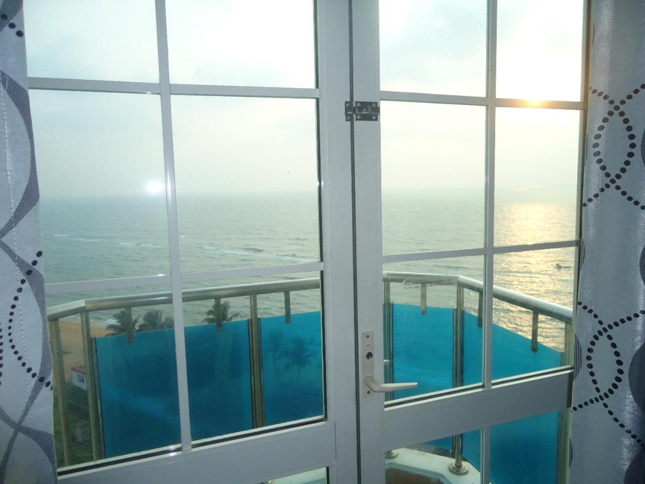 Global Towers Hotel & Apartments Коломбо Экстерьер фото