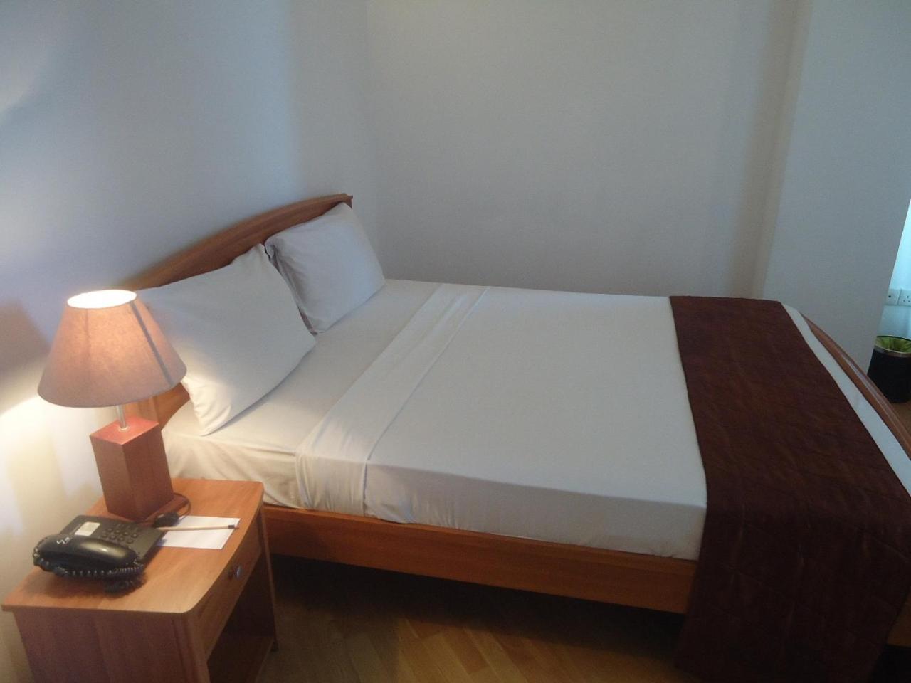 Global Towers Hotel & Apartments Коломбо Экстерьер фото
